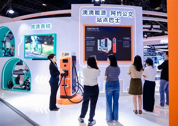Xbox 25周年周边扎堆！Backbone和盖世小鸡齐发限定手柄
